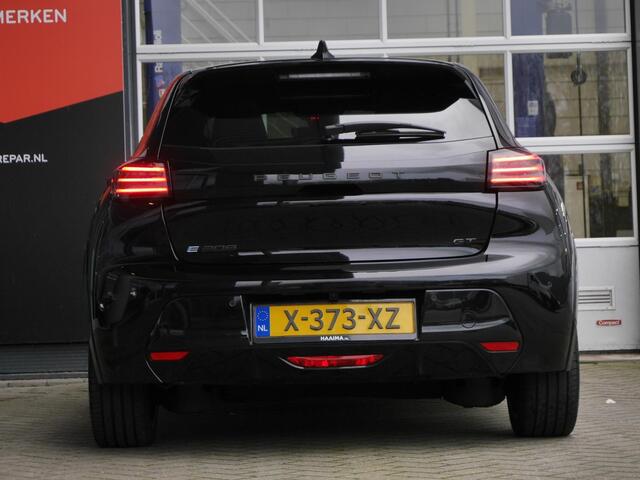 Peugeot e-208 EV GT 51 kWh | Panoramadak | Adaptive cruisecontrol | Led | Lichtmetalen velgen | Camera voor en achter | Draadloze telefoonlader | Keyless entry en start | Warmtepomp