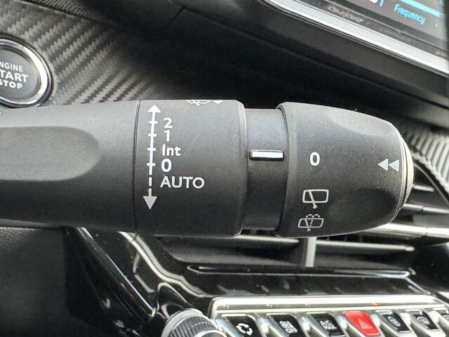 Peugeot e-208 EV Style 50 kWh | Camera | Carplay |