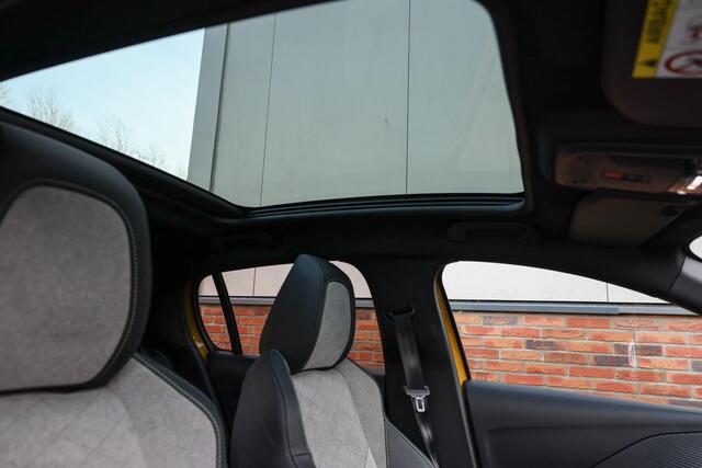 Peugeot e-208 EV GT 350 50 kWh ? Pano ? Matrix LED ? 3 Fase