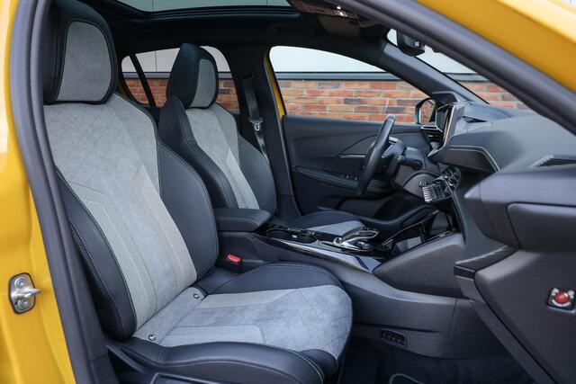 Peugeot e-208 EV GT 350 50 kWh ? Pano ? Matrix LED ? 3 Fase