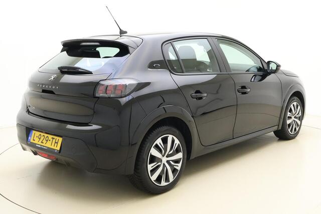 Peugeot e-208 EV Active 50 kWh | Stoelverwarming | Camera | Apple Carplay/Android Auto | Parkeersensoren achter | Climate Control