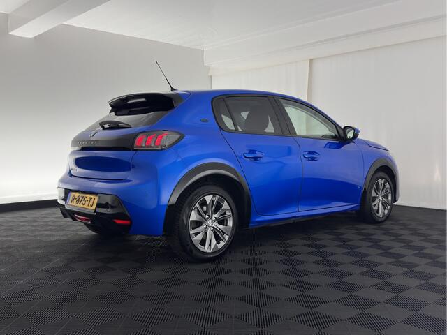 Peugeot e-208 EV Allure 50 kWh {SOH-91%} Aut *FULL-LED | DIGI-COCKPIT | BLINDSPOT | CAMERA | NAVI-FULLMAP | LANE-ASSIST | KEYLESS | DAB | CCS-FASTLOADER | TOP-VIEW | AMBIENT-LIGHT | 17"ALU*