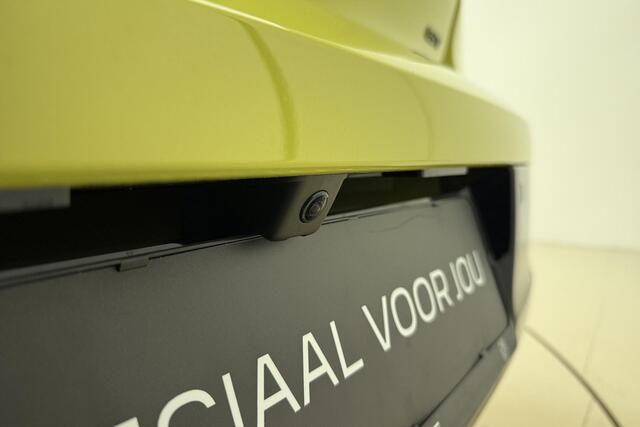 Peugeot e-208 EV GT Avantage 51 kWh 100% Elektrisch | Alcantara Executive Interior | Warmtepomp | Drive Assist Plus Pack | Elektrische verstelbare stoelen | Stoelverwarming | Mirror Screen | Nieuw uit voorraad