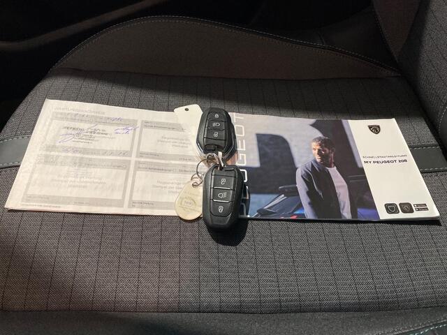 Peugeot e-208 EV Allure Pack 50 kWh | Stoelverwarming | Navigatie | Camera