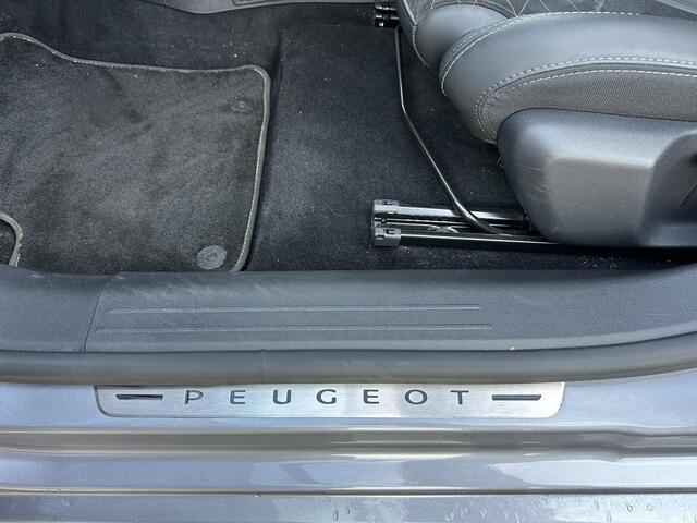 Peugeot e-208 EV GT Pack 136 PK 3-Fase | 100% Elektrisch | Automaat | Navigatie | Alcantara Bekleding | Stoelverwarming | Full LED Verlichting | Camera | Parkeersensoren V+A | Zwart Dak | 17" Lichtmetalen Velgen | All Season Banden | Adaptieve Cruise Control | Climate 