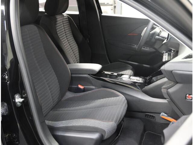 Peugeot e-208 Active Pack 50kWh 136PK | 1ste eigenaar | ACCU 95% | 3 FASE | Navigatie | Parkeersensoren | AUTOMAAT | AppleCarPlay/Android | Armsteun | Parkeersensoren | Climate Control | Cruise Control | Isofix |