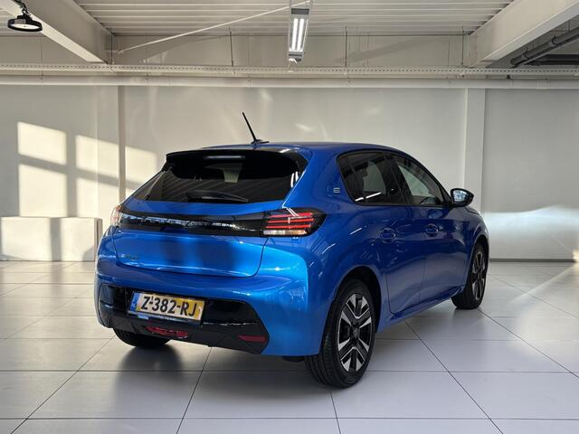 Peugeot e-208 EV Style 50 kWh Navigatie | Keyless | Stoelverwarming | Parkeersensoren achter | Android auto / Apple carplay