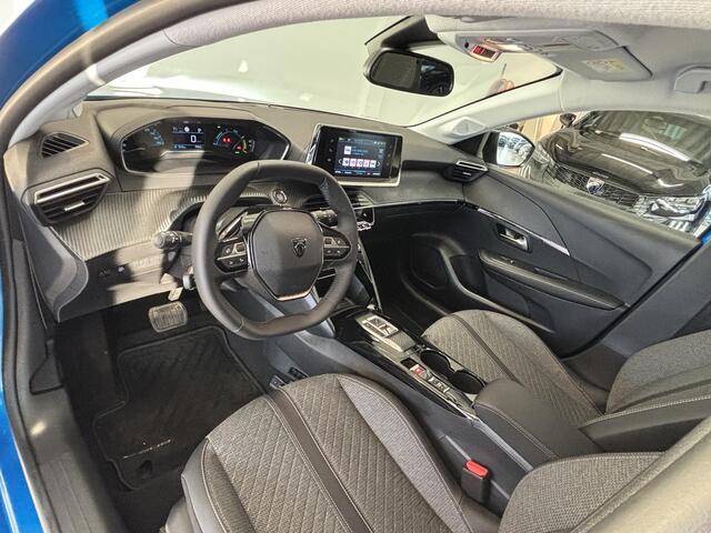 Peugeot e-208 EV Style 50 kWh Navigatie | Keyless | Stoelverwarming | Parkeersensoren achter | Android auto / Apple carplay