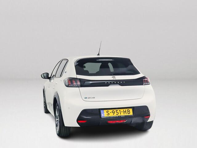 Peugeot e-208 EV Allure Pack 50 kWh | Parkeercamera | Stoelverwarming | Cruise Control