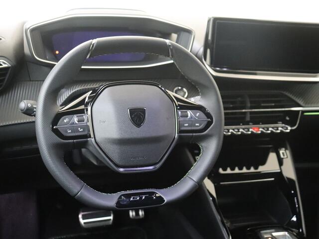 Peugeot e-208 EV GT Avantage 51 kWh | Stoelverwarming | Adapt. Cruise | Camera | 17% bijtelling!!!