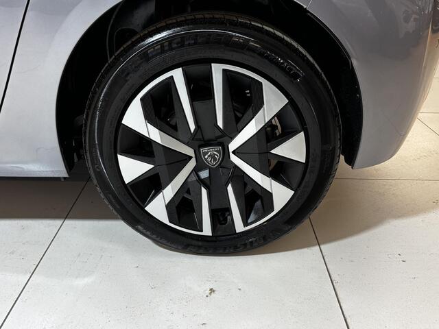 Peugeot e-208 EV Business 51kWh 156