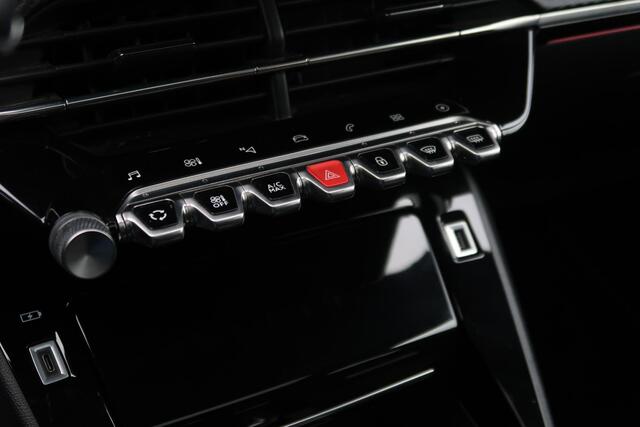 Peugeot e-208 EV GT 350 50 kWh PANO/ VIRTUAL COCKPIT/ CAM/ CARPLAY/ CRUISE/ CLIMA