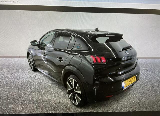 Peugeot e-208 EV GT Pack 50 kWh PANODAK / STOELVERW. / CAMERA / GROOT.NAVI