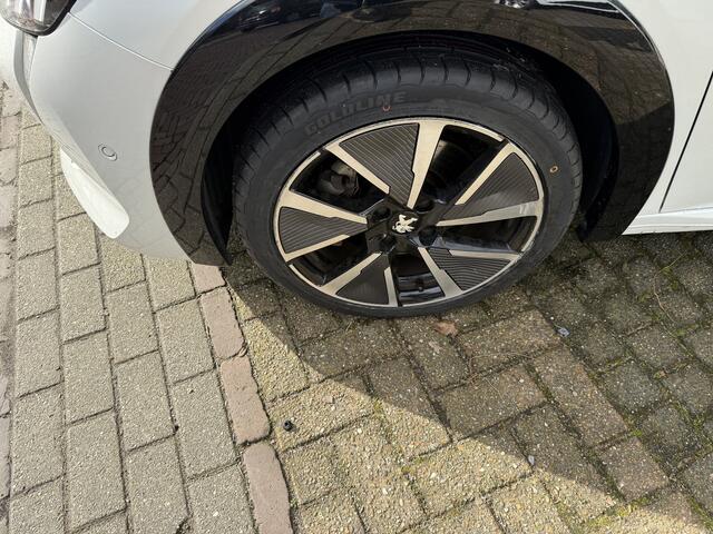 Peugeot e-208 EV GT 350 50 kWh CAMERA NAVIGATIE AIRCO ECC LICHTM.VELGEN