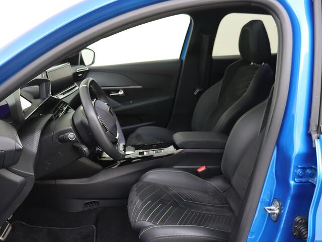 Peugeot e-208 EV GT 51 kWh | Alcantare Executive Pakket | Camera | Carplay | Adapt. Cruise |