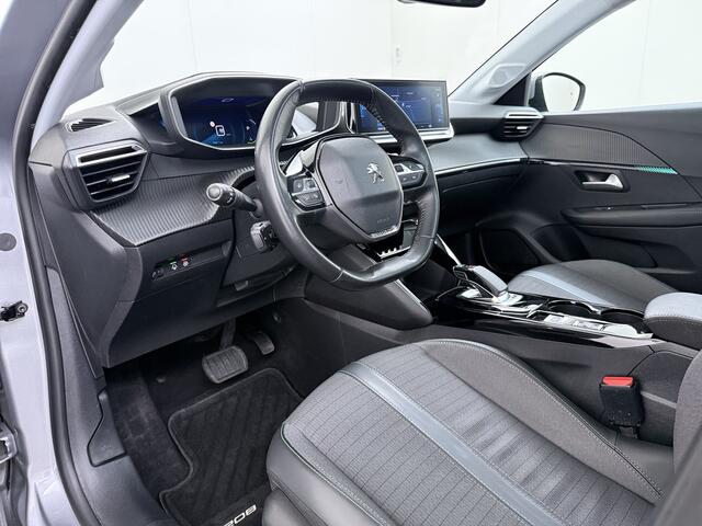 Peugeot e-208 EV SOH 92,5% Panoramadak Stoelverwarming 3D-Navi 360°Camera Apple Carplay Android Auto Ecc Cruise Control Pdc Keyless 50kWh Allure Led Lmv Privacy Glas Isofix DAB+ Bluetooth Regen-Lichtsensor Lane Assist Dealeronderhouden Origineel Nederlandse Auto