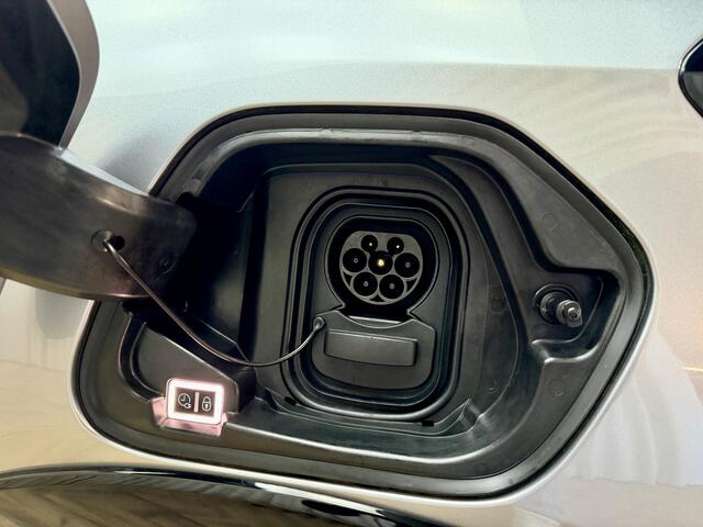 Peugeot e-208 EV Active Pack 50 kWh *3 Fase Laden* Org.NL! / Apple Carplay / Cruise Control / Camera / PDC