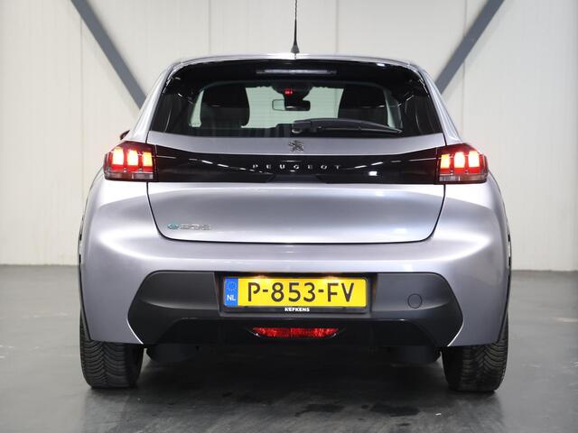 Peugeot e-208 EV Active 50 kWh 136PK | 1ste eigenaar | ACCURAPPORT % | AppleCarplay/Android Auto | AUTOMAAT | Isofix | Armsteun | Climate Control | Cruise Control | Keyless | DAB Radio |