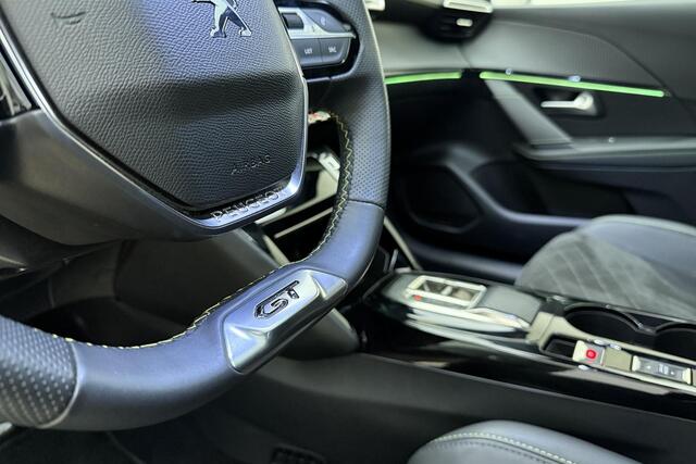 Peugeot e-208 EV GT Pack 50 kWh 136 Pk | 3-Fase | Navigatie | Panorama Dak | Stoelverwarming | Keyless Entry & Start | Cruise Control Adaptief