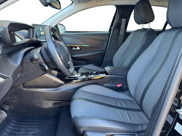 Peugeot e-208 Allure Pack EV 3-FASEN 50kWh 136pk | i-COCKPIT® | 180° CAMERA | APPLE CARPLAY / ANDROID AUTO | NAVI | CRUISE CONTROL | ISOFIX | FULL LED |