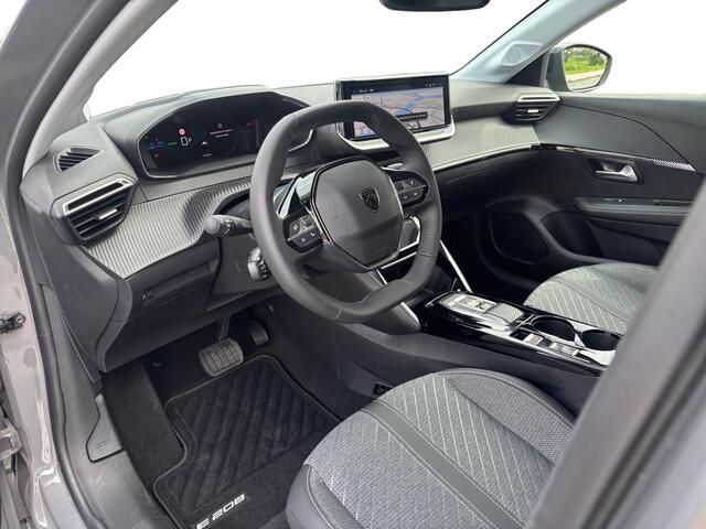 Peugeot e-208 EV Allure Avantage EV 51kWh 156pk | WARMTEPOMP | 360° CAMERA | NAVI | APPLE CARPLAY / ANDROID AUTO | DODEHOEKBEW. |