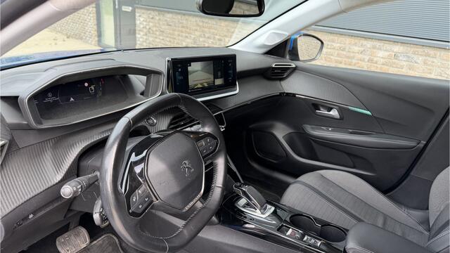 Peugeot e-208 EV Allure 50 kWh SOH 91% / Camera / Navigatie / DAB