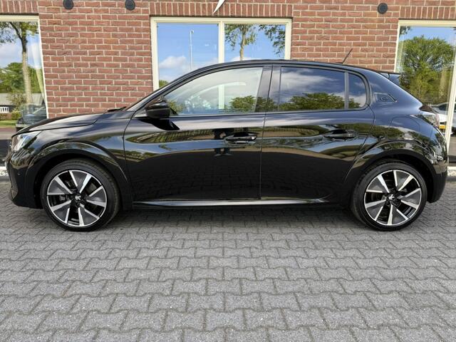 Peugeot e-208 EV GT Pack 50 kWh PANODAK / STOELVERW. / CAMERA / GROOT.NAVI