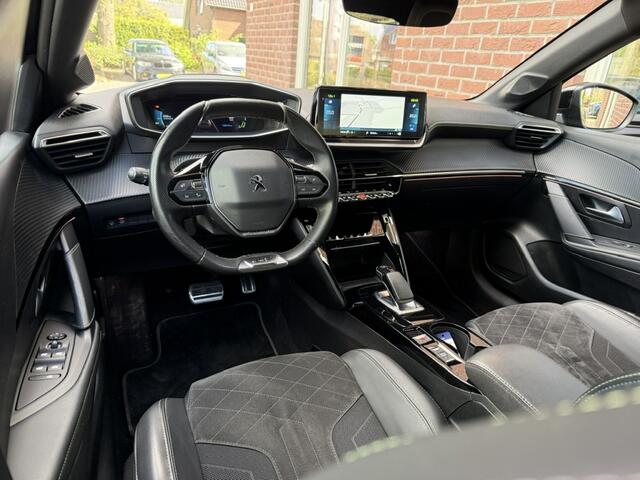 Peugeot e-208 EV GT Pack 50 kWh PANODAK / STOELVERW. / CAMERA / GROOT.NAVI