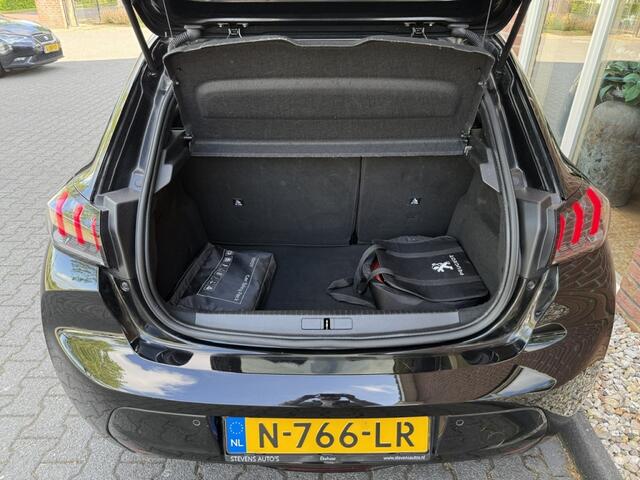 Peugeot e-208 EV GT Pack 50 kWh PANODAK / STOELVERW. / CAMERA / GROOT.NAVI