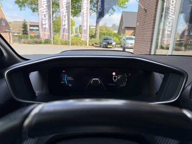 Peugeot e-208 EV GT Pack 50 kWh PANODAK / STOELVERW. / CAMERA / GROOT.NAVI