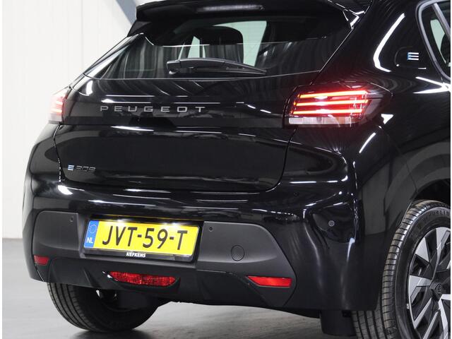 Peugeot e-208 EV Style Avantage 51 kWh 156PK | 1ste eigenaar | AppleCarplay/AndroidAuto | Parkeersensoren | LED | Lederen Stuurwiel | Airco | Cruise Control | Isofix |