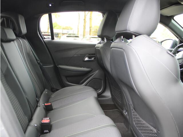 Peugeot e-208 EV GT 51 kWh | Navi / Camera / Climate