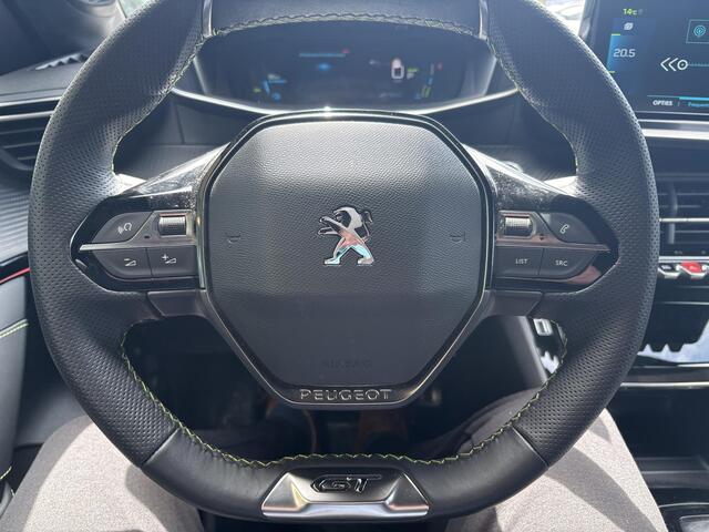 Peugeot e-208 EV GT 50 kWh | 7800 KM | Stoelverwarming | Adaptive Cruise | Dodehoeksensoren | LM Winterset