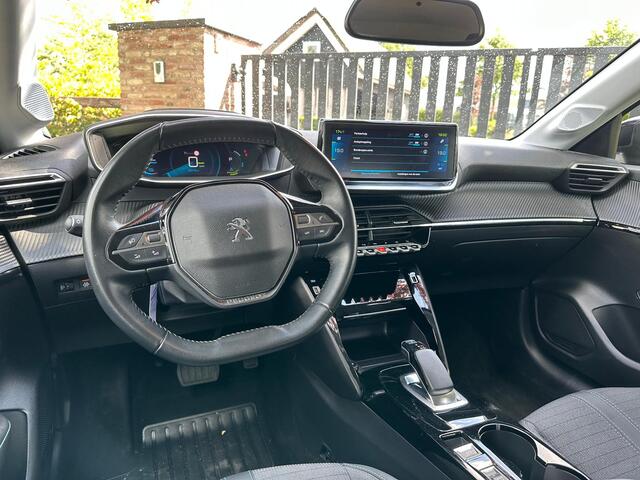 Peugeot e-208 EV Allure Pack 50 kWh | Camera | Apple Carplay | NL-Auto | 40.000 KM