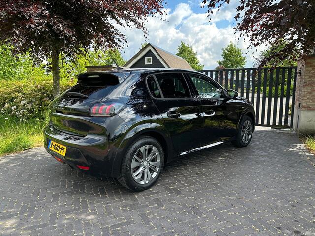 Peugeot e-208 EV Allure Pack 50 kWh | Camera | Apple Carplay | NL-Auto | 40.000 KM