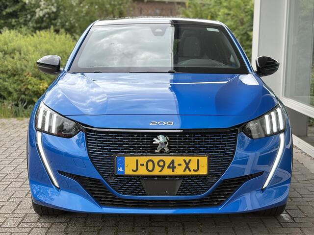 Peugeot e-208 EV GT 350 50 kWh | Panorama | Dodehoekdetectie | Navigatie | Full LED | Stoelverwarming | Adaptieve Cruise Control