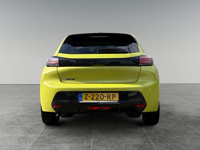 Peugeot e-208 Style EV 3-FASEN 50kWh 136pk | KEYLESS ENTRY | STOELVERW. | 16" LM-VELGEN | PARKEERHULP | NAVI | APPLE CARPLAY / ANDROID AUTO