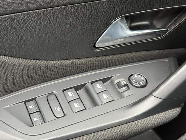 Peugeot e-308 SW Style EV 54 kWh | NAP | Cruise adaptief | DAB | Climate Control | Apple Carplay & Android Auto | Lichtmetaal | LED |