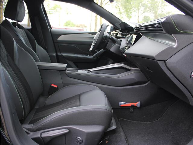 Peugeot e-308 SW GT 54 kWh | Navi / Alcantara / Camera