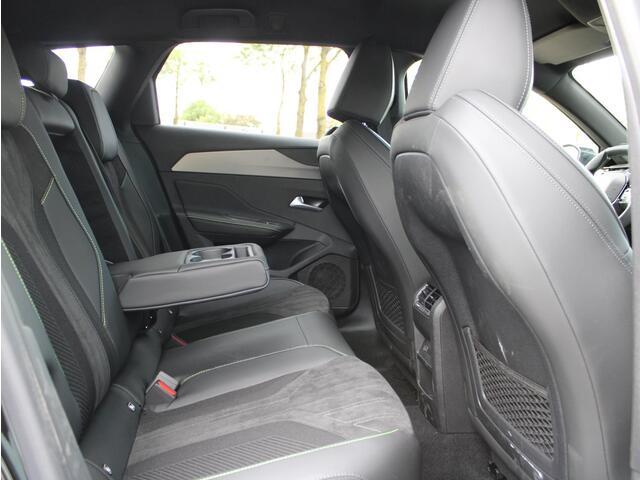 Peugeot e-308 SW GT 54 kWh | Navi / Alcantara / Camera