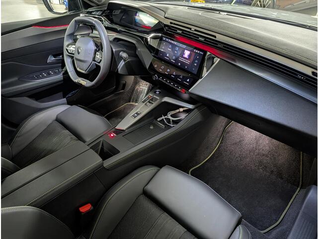 Peugeot e-408 GT Avantage 58kWh 210pk | APPLE CARPLAY / ANDROID AUTO | NAVI | CAMERA V+A | STOELVERW. + MASSAGE |