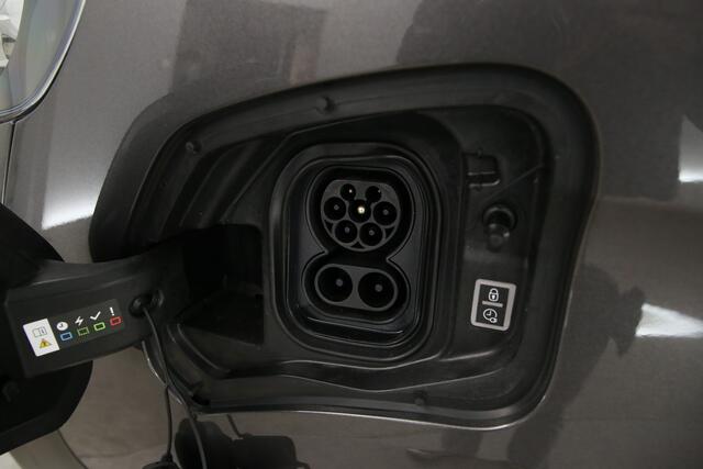 Peugeot e-Expert L2H1 75 kWh | SOH 99% | Snelladen | Elektrisch | 360° Camera | Airco | Cruise | Carplay | Parkeersens.