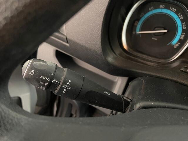 Peugeot e-Expert Standard Asphalt 50 kWh