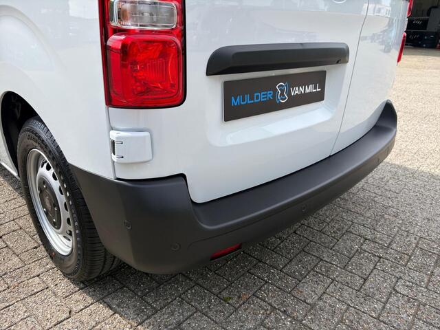 Peugeot e-Expert L2 75 kWh 136pk | 8 jaar garantie | 0% financial lease| NAVI | Apple Carplay | Android Auto | Parkeersensoren voor en achter | Achteruitrijcamera | Dode hoek detectie | Mistlampen | Licht- en regensensor | Automatische verlichting | Digital cockpit | Tuss