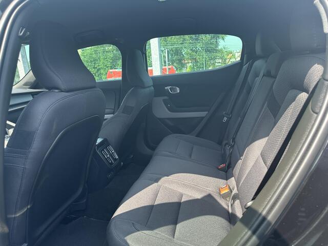Polestar 2 Long Range Single Motor 82 kWh / Verwarmde stoelen voor + achter + stuur / 360 camera / BLIS / Carplay / Elek. achterklep /