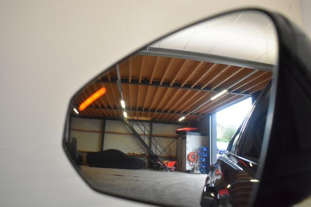 Polestar 2 Long Range Dual Motor Launch Ed 78kWh 409Pk El Trekh+aKlep Pano Harman Cardon