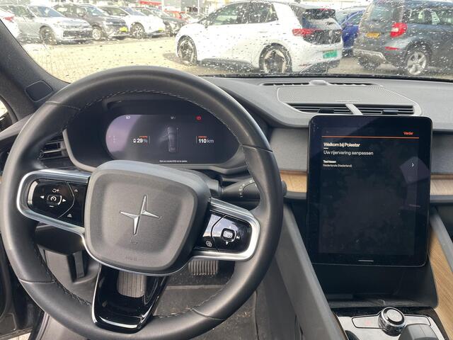 Polestar 2 Long Range Dual Motor Launch Edition 78kWh | Harman Kardon | Panoramadak | 360° Camera | Elektrische Stoelen met Geheugen | CarPlay | LED | 19 Inch | 94.096 Km