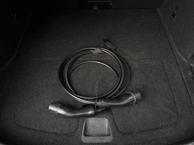 Polestar 2 Long Range Dual Performace Pack | Trekhaak | Panorama | 360 | Camera | Harman Kardon |