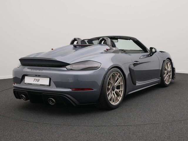 Porsche 718 Spyder RS