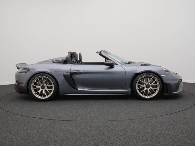 Porsche 718 Spyder RS